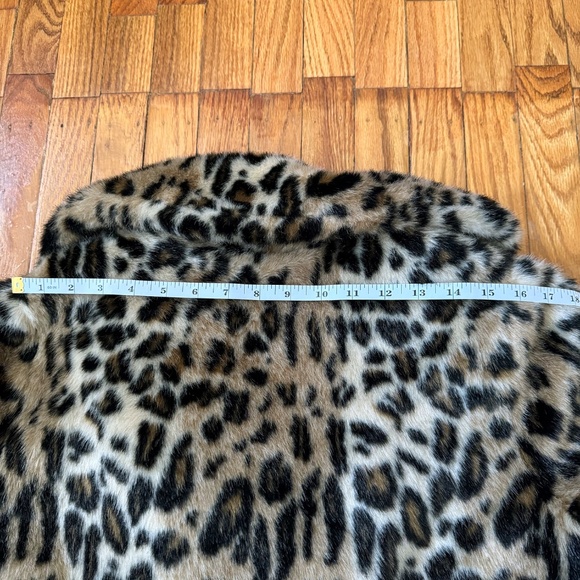 NWOT ASOS Leopard Animal Print Faux Fur Short Notched Collar Coat US 6 Small - Picture 9 of 12